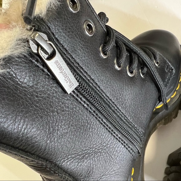 Dr. Marten Jadon Faux Fur Lined Leather Platform Boot  Sz 5 - Picture 10 of 13